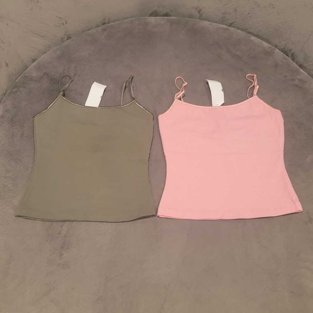 Y2k NWT Tank tops/Cami with adjustable straps & built in bra Size M